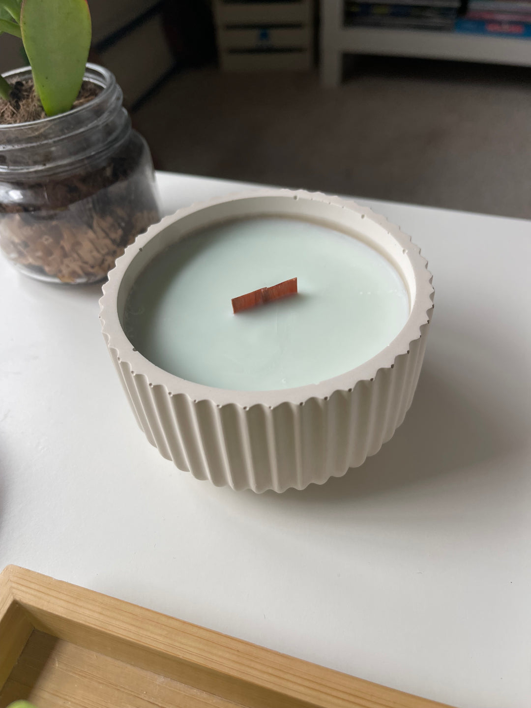 The Ribbed Candle