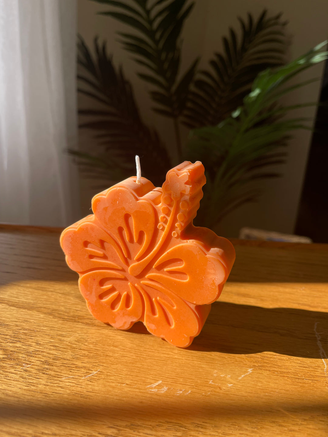 The Hibiscus candle